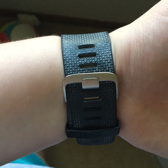 working fitbit surge - Picture 2 of 5